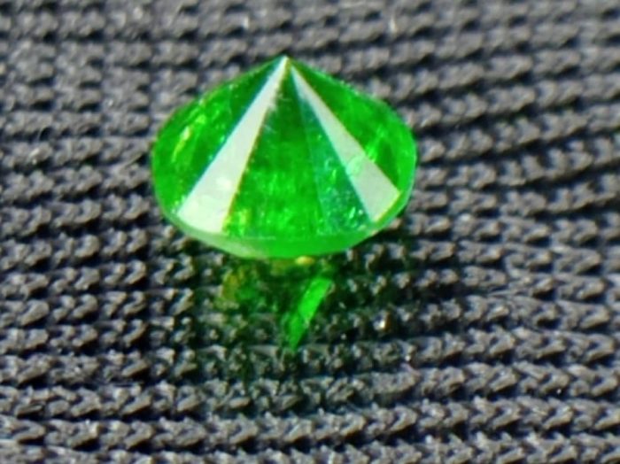 جواهر دمانتوئید D9