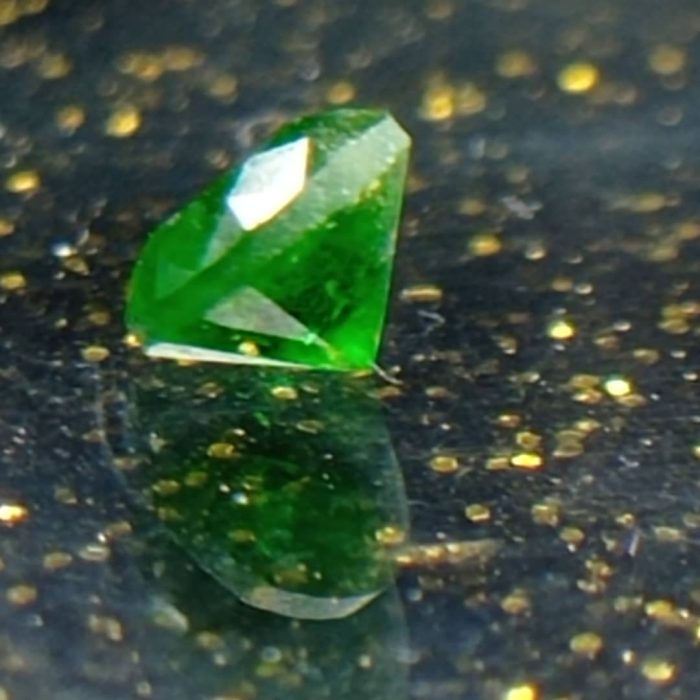 جواهر دمانتوئید d15