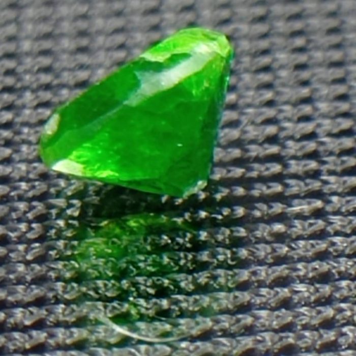 جواهر دمانتوئید d18