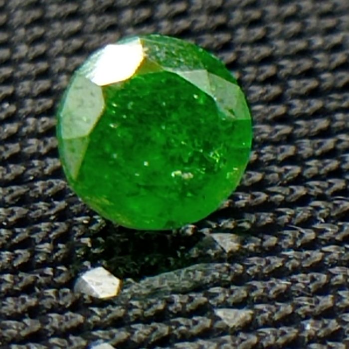 جواهر دمانتوئید D103