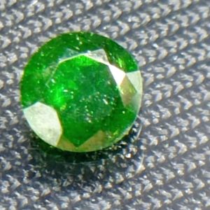 جواهر دمانتوئید D105