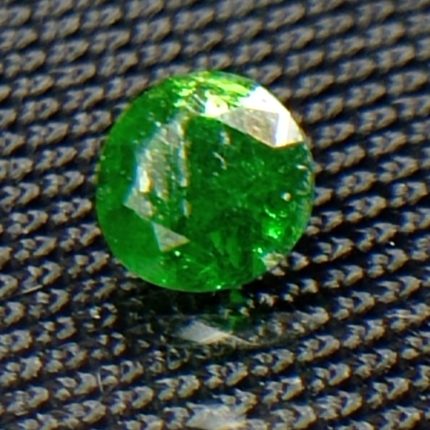 جواهر دمانتوئید D107
