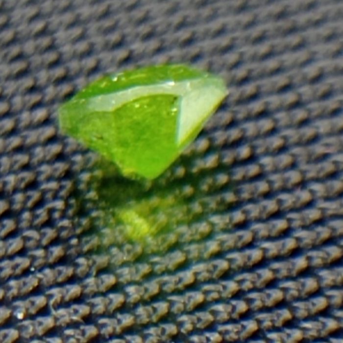 جواهر دمانتوئید D108