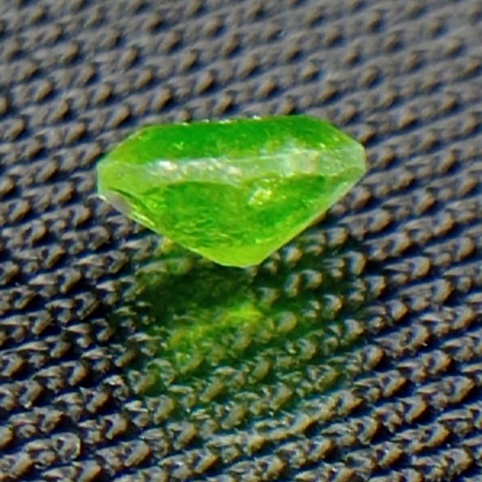 جواهر دمانتوئید D109