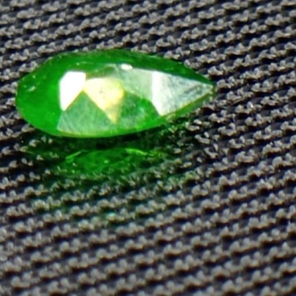 جواهر دمانتوئید D137